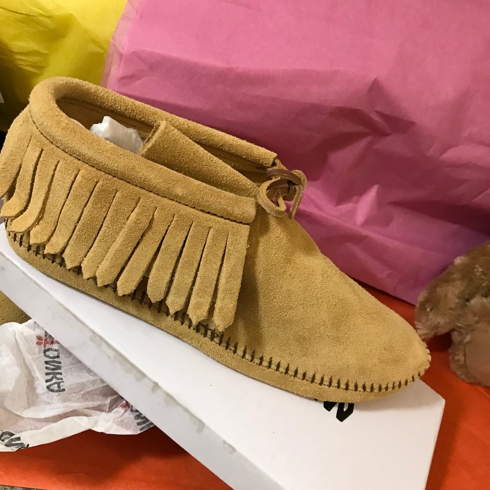 Minnetonka soft classic fringe boot size 9 - Picture 5 of 9